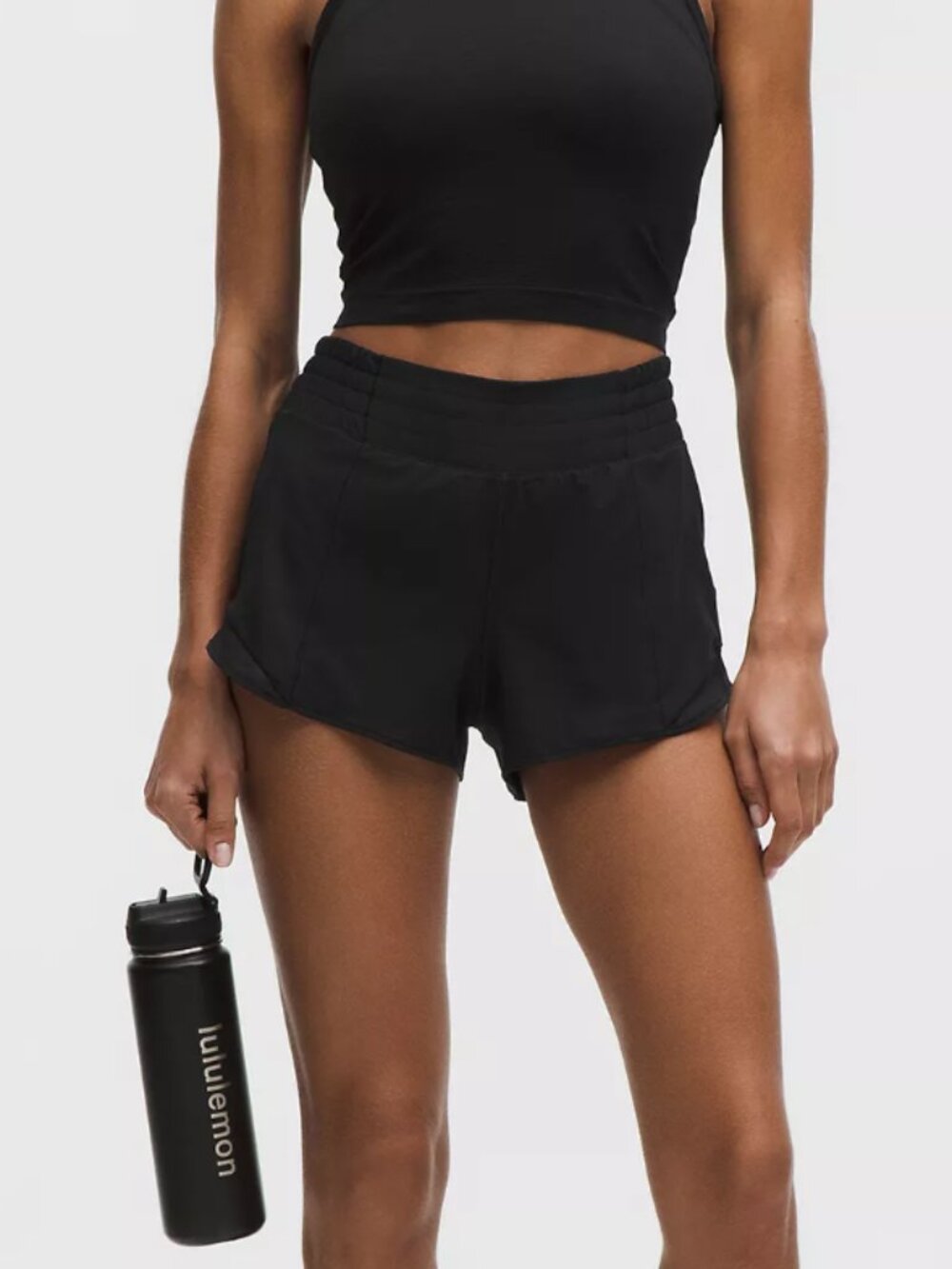 lululemon athletica Hotty Hot High Rise Lined 2.5” Shorts - Size 18 - Picture 2 of 3